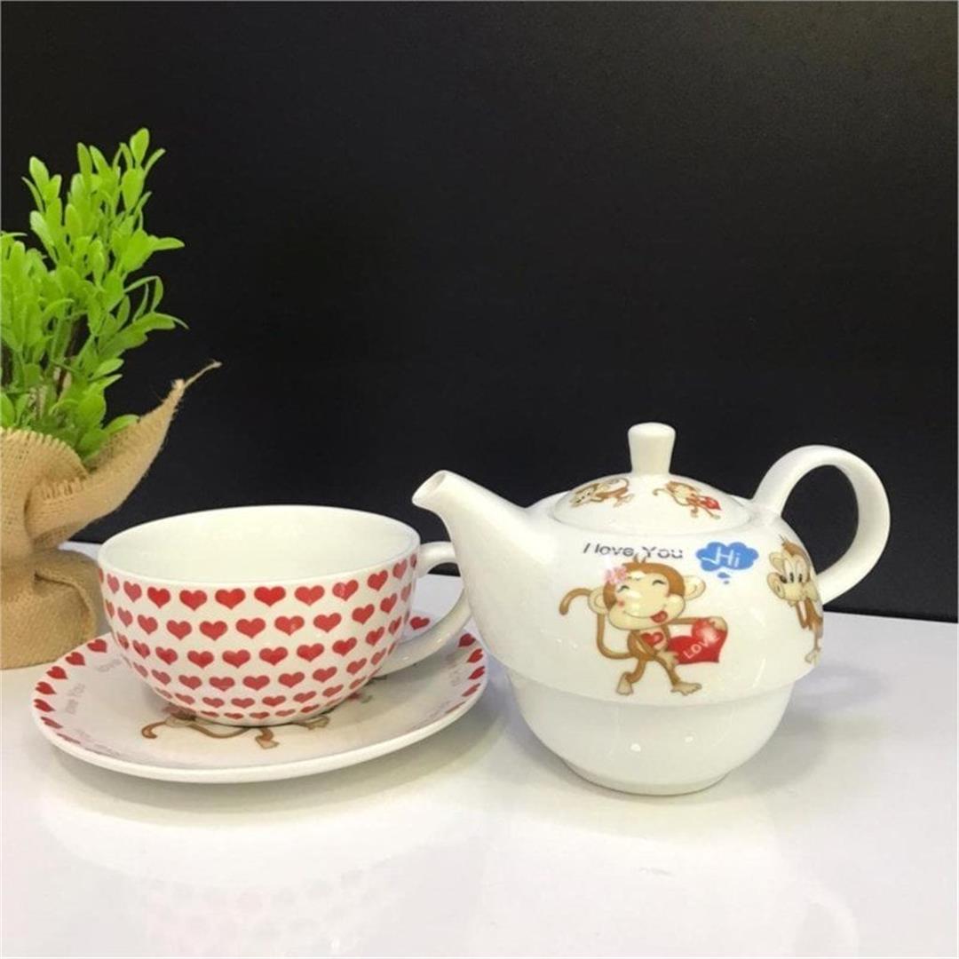 4 Parça Kırmızı Beyaz Maymun Figürlü Çay ve Kahve Fincanı + Porselen Demlik