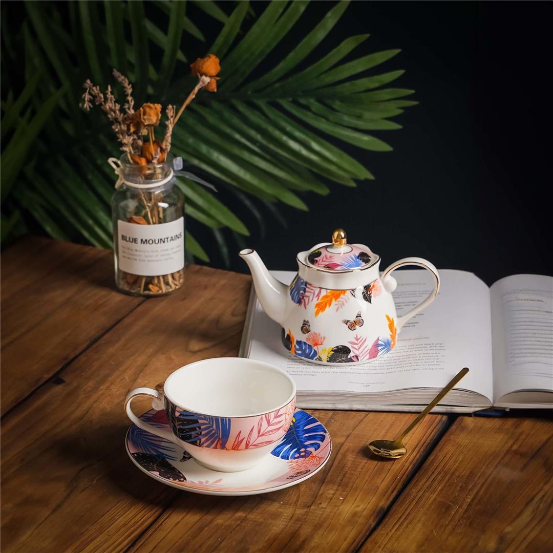 Butterfly 4 Parça Kelebek Desenli Çay ve Kahve Fincanı + Porselen Demlik Seti